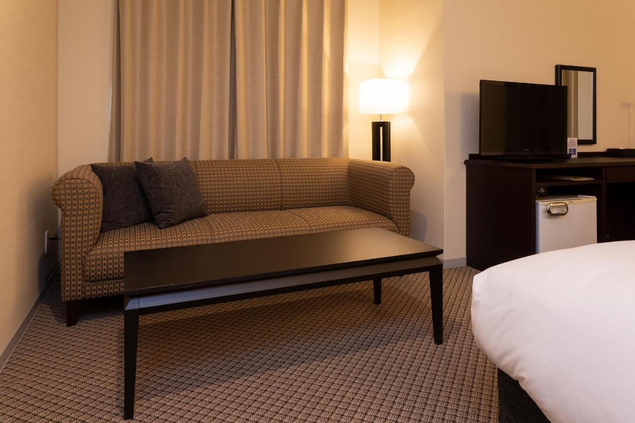 Chisun Grand Takamatsu Hotell Exteriör bild